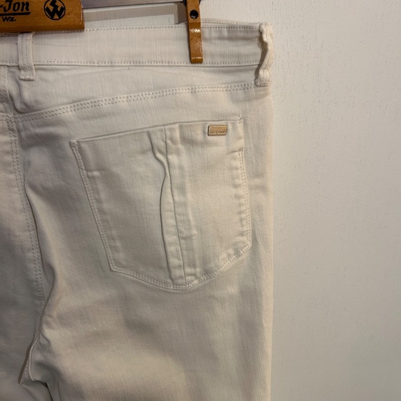 Ricki's Size 32 Ladies White, Skinny, High-rise Jeans - Picture 6 of 11